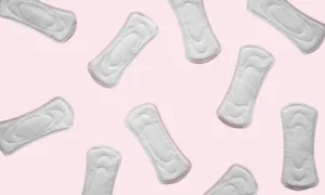 पाकिस्तान में सैनेटरी पैड्स पर लगता है 40% टैक्स