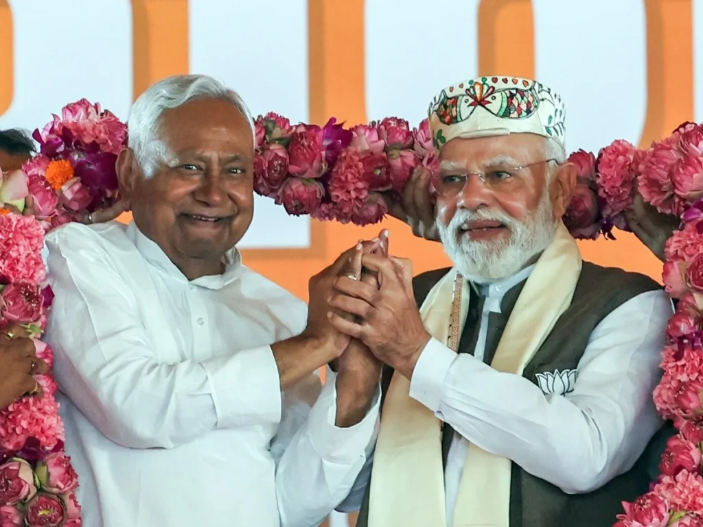 15 जिलों में एनडीए ने किया क्लीन स्वीप